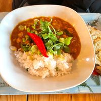 Chickpea curry with rice and bread (vegan) at Jon Riki in Hofn