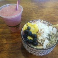 Blueberry Bliss Acai bowl and Strawberry banana smoothie at Green Lane Naturals in Green Lane