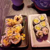 Uramaki mit Trüffel, Austernpilz und Hosomaki mit Avocado, Gurke at Kansha in Munich