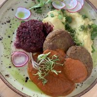 Pearl barley cuttlets  at Naturalna in Bydgoszcz