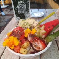 Asai bowl. Also you get Quaker in it. Healthy and huge at Betty's Bowls in Medellin