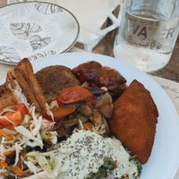 MEZE platter for 1 at Pulse in Crete