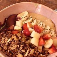 Açai bowl at La Tienda de Los Unicornios in Granada