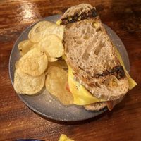 Sandwich de queso, bacon and tomate   at La Tienda de Los Unicornios in Granada