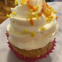 Mango Passionfruit Cupcake  at Veg & Bake in Santiago