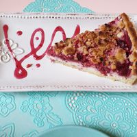 Rasberry and red fruits cake at Veg & Bake in Santiago