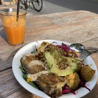 Falafel feast (vegan version) and carrot juice  at SLA - Amstelveenseweg in Amsterdam