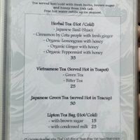 Teo en la menuo at U Cafe in Hoi An