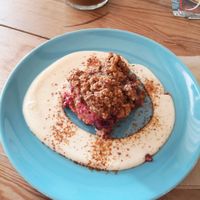 Crumble at Galleri Stenhallen Café in Borgholm
