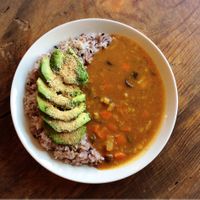 Avocado topping curry with rice at Marugoto Vegan Dining Asakusa in Tokyo