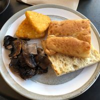 Made my own, hashbowns, mushrooms and Turkish bread toast at Seoulmate in North Willoughby