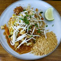 Pad Thai at Kapunka Vegan in Paris
