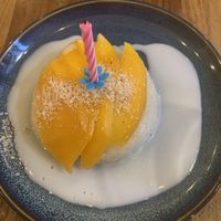 Mango sticky ricee  at Kapunka Vegan in Paris