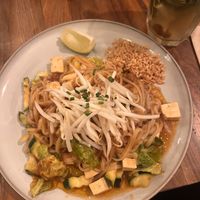 pad thai  at Kapunka Vegan in Paris
