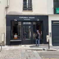 The entrance. Apple Maps got the location badly wrong, so look around once you "arrive"! at Kapunka Vegan in Paris