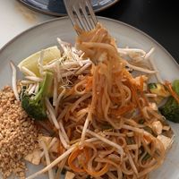 pad thai  at Kapunka Vegan in Paris