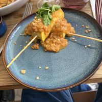 Brochettes de tofu à la cacahuète  at Kapunka Vegan in Paris