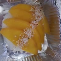 Take away Mango & Sticky Rice 9€ at Kapunka Vegan in Paris
