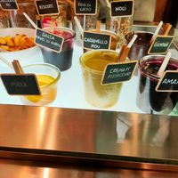 The goods you can put on the yogurt (vegan are only the jams and pistachio) at Puro & Bio in Santarcangelo Di Romagna