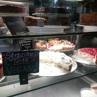 Vegan cake at Nah am Wasser - Neukölln in Berlin
