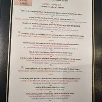 First page of the menu (August 2018). The vegan options have a green vegan logo to the left. at Restaurant Comte Roger in Carcassonne