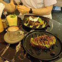 red velvet hot chocolate and green hummus and aubergine chutney toast at Hampton & Vouis in Manchester