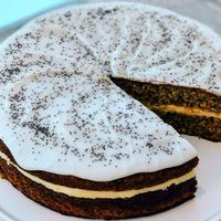 Lemon and poppyseed cake at Hampton & Vouis in Manchester