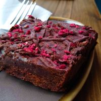Chocolate & raspberry gluten free brownie at Hampton & Vouis in Manchester