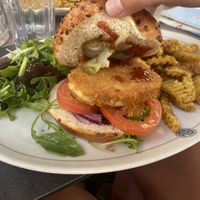 „Surprise vegan burger“   at Au Bureau in Poitiers