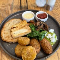 Breakfast plate with tofu added at Cafe Society in Queenstown