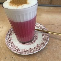 Rote Beete Latte  at vevi Café - vegan specialities in Cologne