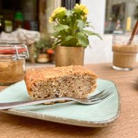 Hazel-Kuchen 👍🏻  at vevi Café - vegan specialities in Cologne