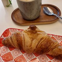 Veganes croissant at vevi Café - vegan specialities in Cologne