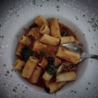 No filters, the lighting. Tomato sauce and speenich at Pane & Vino in Evora