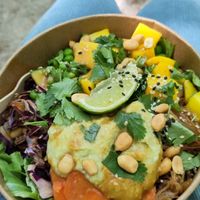Poke Bowl with Guac at Vedans in Bayreuth