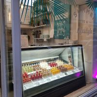 So many flavours at Anjuna Ice Pops - Sas utca in Budapest