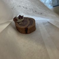 Vegan cinnamon roll  at Linden Organic in Gilbert