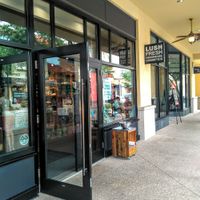 Store front at LUSH in Destin