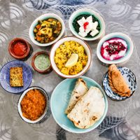 Lemon rice, dhal, curry of vegetables, samosa, etc. at SESAM in Zutphen