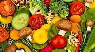 Saladas vegan com tofu fumado Daflori at Pastelaria Perola do Zezere  in Ferreira Do Zezere