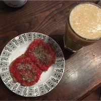 Apple smoothie, tomato and olive oil toast at Mikelazulo in Errenteria