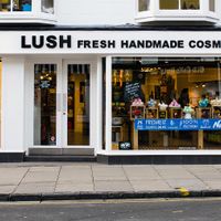 store front at LUSH in Stratford-upon-avon