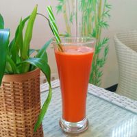 reusable straws at Bamboo Cafe in 