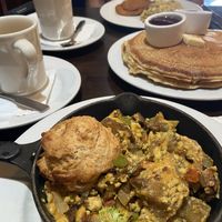 This is heaven - run to get a breakfast skillet 💚  at Ethos Vegan Kitchen in Winter Park