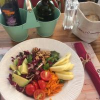 Mixed salad with avocado and walnuts at Bistrot Muralto in Como
