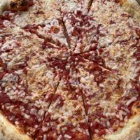 Vegan cheese pizza at Bodacious Bakehouse in Virginia Beach