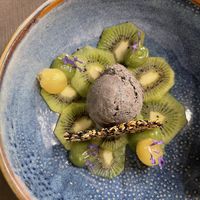 Nagerecht met kiwi 🥝  #Veganuary at Lento in Hasselt