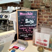 Soya frozen yogurt, available in froyo sticks and cups with 2 toppings at Moochie in Mechelen