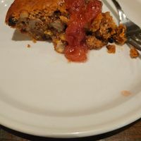 Warm apple cake with strawberry sauce at Otis in Hiroshima