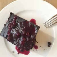 Cacao and banana cake with blueberry cream at L'Hortet in Barcelona